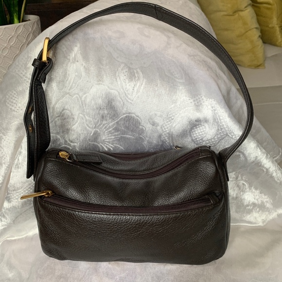 Stone Mountain Premium Soft Leather - Picture 2 of 16